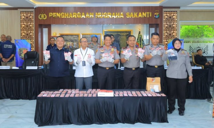 Polda Lampung Bongkar Peredaran Uang Palsu Rp980 Juta, Satu Tersangka Ditangkap di Bakauheni