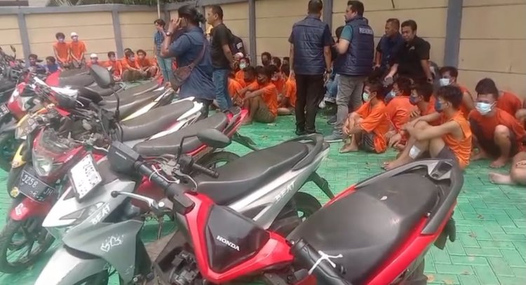Polres Metro Jakarta Barat Ungkap 43 Kasus Pencurian, 53 Pelaku Diamankan
