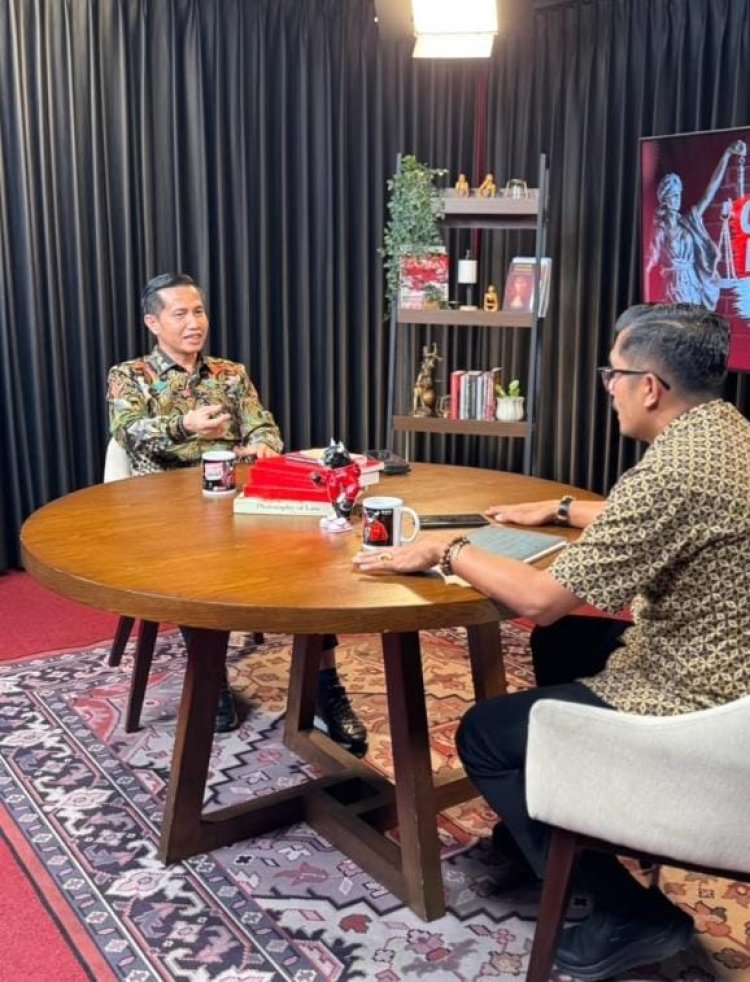Pakar Hukum Ingatkan Pekerja Tak Gegabah Hadapi PHK Sepihak