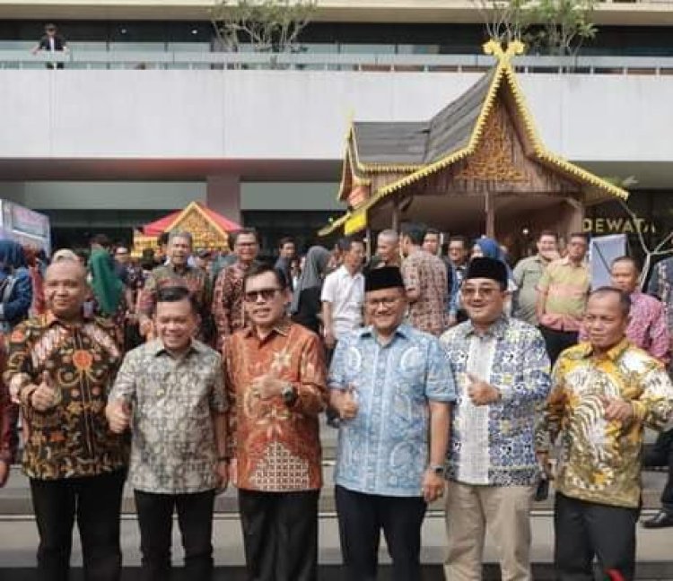 Bupati Pamerkan Produk Unggulan Tanjabbar di Jakarta