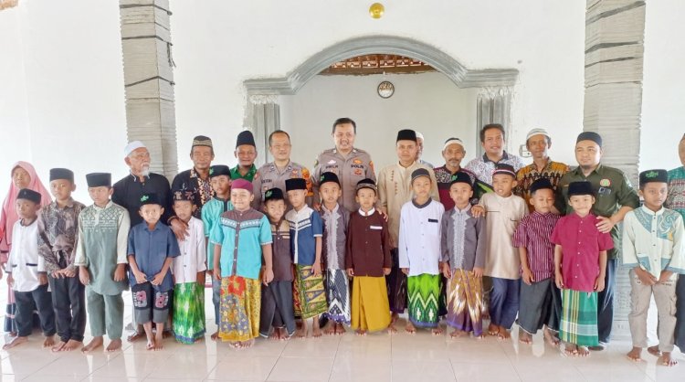 Sidokkes Polres Tulang Bawang Gelar Khitanan Massal Gratis di Ponpes Untuk Puluhan Anak