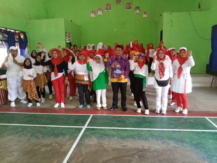 Adakan Lomba Senam Lansia Dalam Rangka HUT RI Ke 77 Di Kelurahan Metro Utara