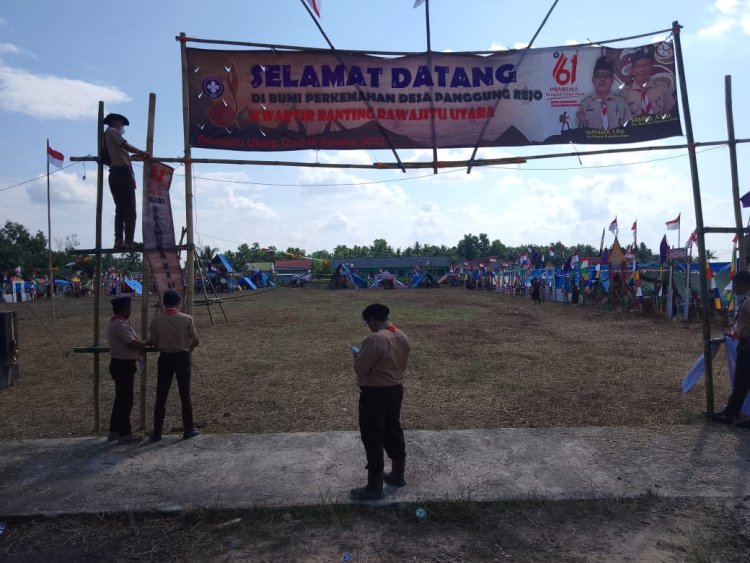 Ketua majelis pembimbing ranting Dan Penggerak Kemahiran Kwaran Se Kecamatan Rawajitu Utara Tinjau Perkemahan Bhakti