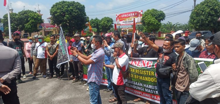 Massa GM PPMA dan Koptan HST Mandoge Geruduk Mapolres, BPN dan Kejari Tuntut Tangkap Penggarap Hutan