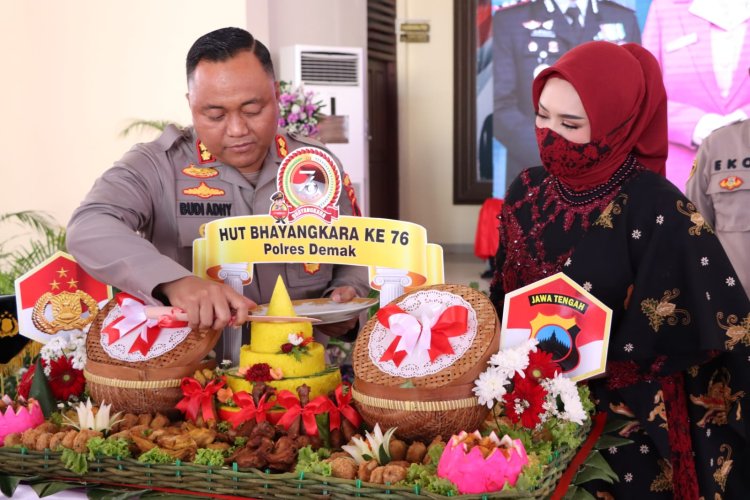 Tasyakuran Hari Bhayangkara Ke-76, Kapolres Demak Sebut Polri Akan Terus Melakukan Perbaikan Kinerja