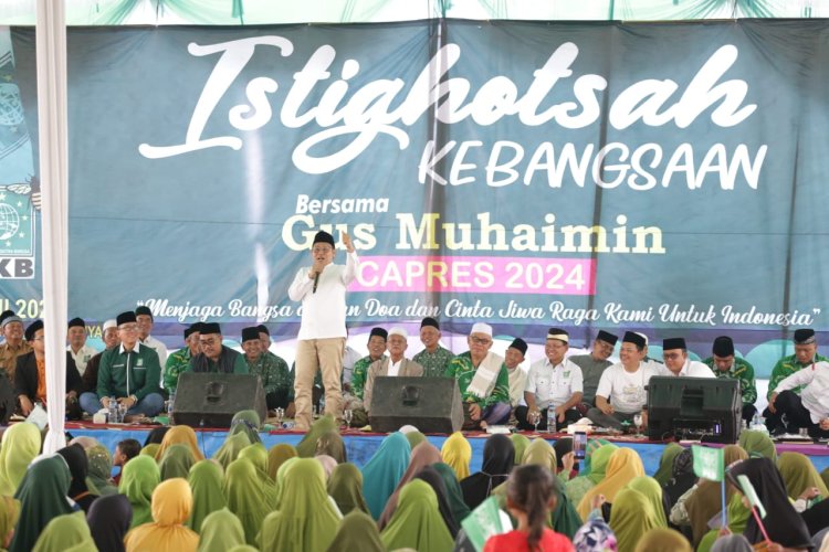 Ribuan Kader Muslimat NU Doakan Gus Muhaimin Presiden 2024