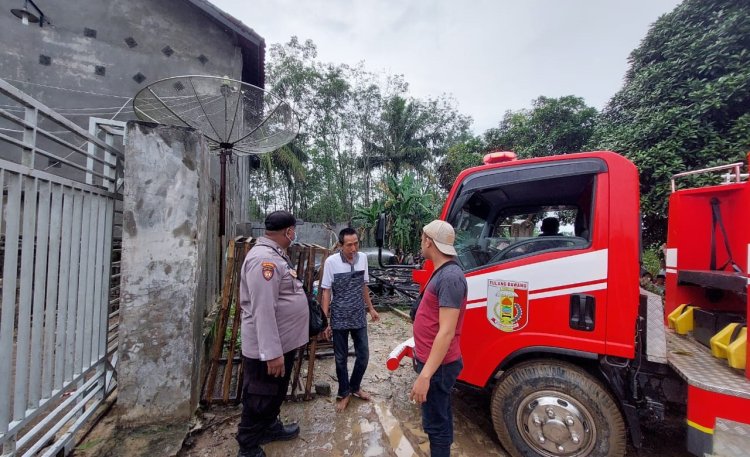 Polsek Menggala Olah TKP Kebakaran Rumah, Berikut Kronologi Kejadiannya