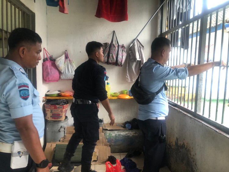 Lapas IIA Kalianda di Geledah Tim SATOPS PATNAL