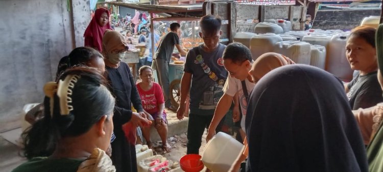Pemberitaan Minyak Goreng Bersubsidi yang Diduga tidak tepat Sasaran Menuai Tanggapan Dari Salah Satu Pedagang Eceran