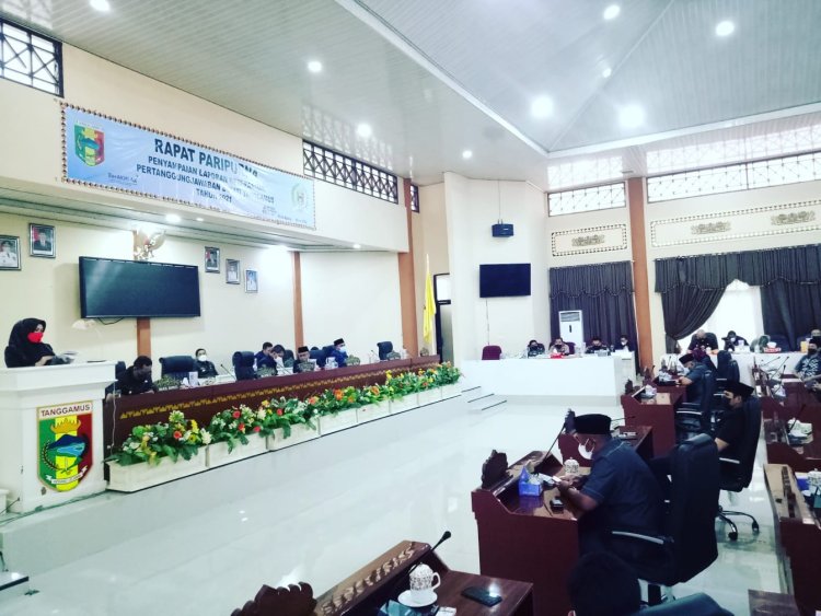 Bupati dan Wakil Bupati Tanggamus Rapat Paripurna Bersama DPRD