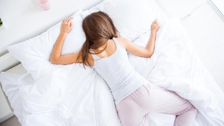 Hati-hati, Tidur dengan Televisi Menyala Bisa Berbahaya