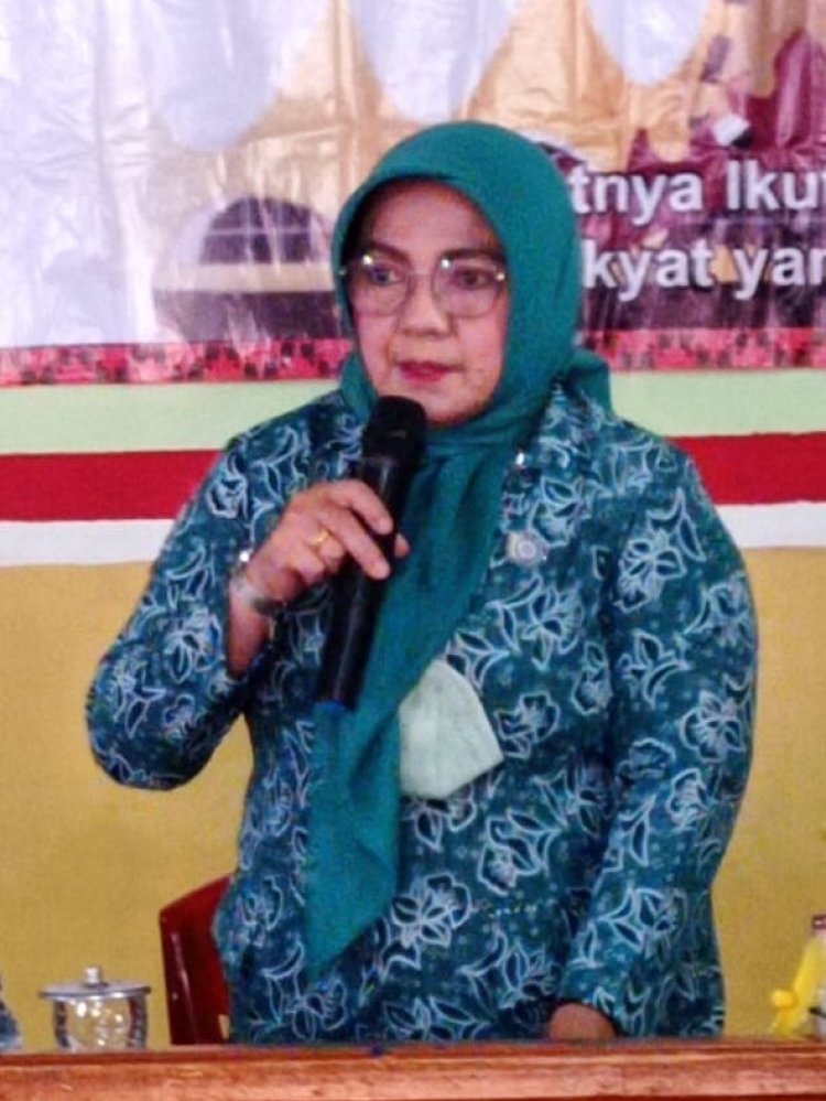 Ketua Bunda PKK Kabupaten Lamteng Di Sambut Camat Trimurjo Di Aula Kelurahan Simbarwaringin