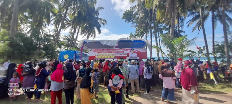 Operasi Pasar Minyak Murah Disperindag Menimbulkan Kerumunan