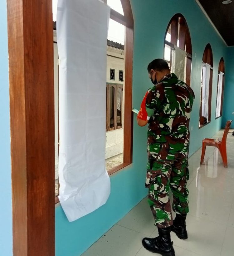 BABINSA KORAMIL WAROPEN BAWAH TURUT MENGAMBIL BAGIAN DALAM KEGIATAN PEREHAPAN DAN PENGECETAN RUMAH IBADAH/GEREJA