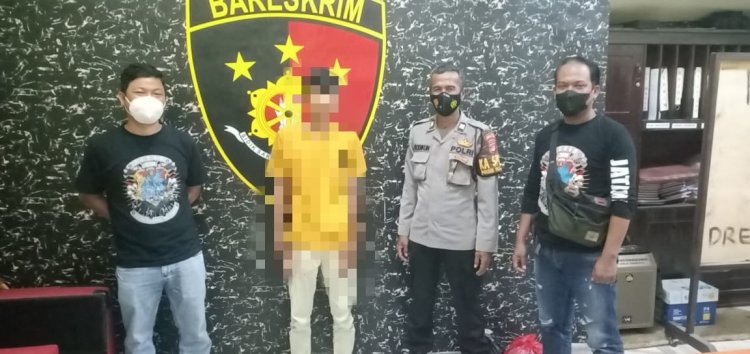 Tersangka Pelaku Pembobol Rumah Menyerahkan Diri Ke Polsek Pekalongan