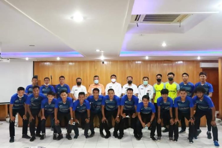 Wabup Hairan SH Lepas Keberangkatan Tim Sepak Bola Tanjabbar, Berlaga Gubernur Cup 2022