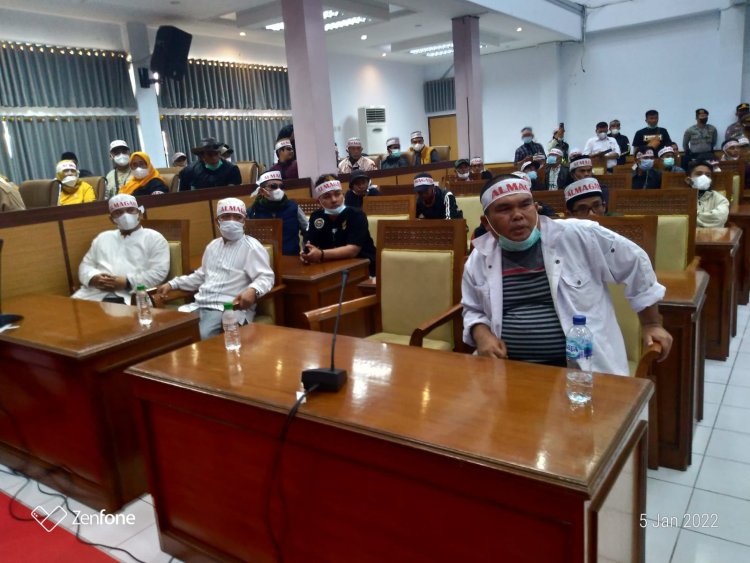 Aliansi Masayarakat Garut anti Radikalisme dan intoransi (ALMAGARI) Gelar Demo
