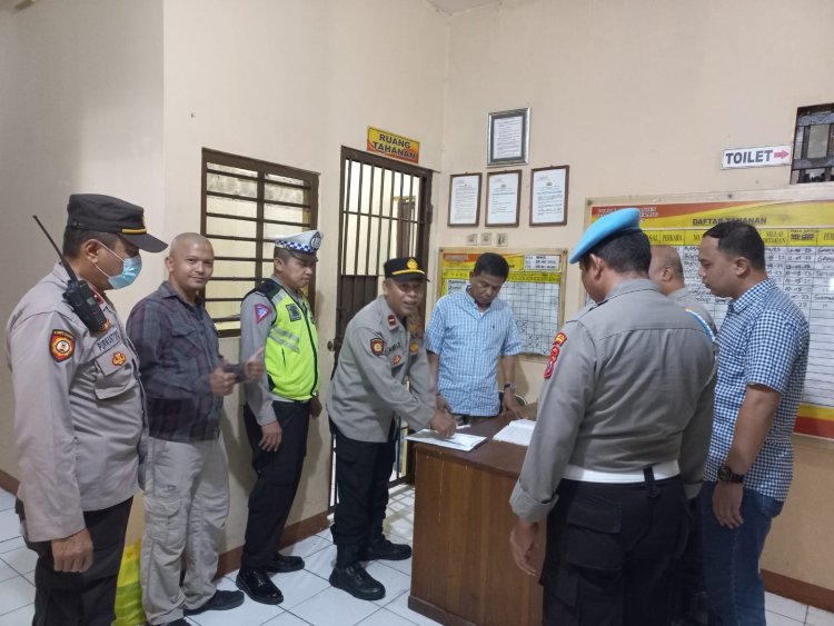 Pawas Ipda Agus Lili Suryana Kapospol Kedaton, Melaksanakan Pengecekan Buku Mutasi Tahanan, Penjagaan Tahanan, Kontrol Tahanan Setiap Jam Sekali Oleh Piket Jaga Tahanan
