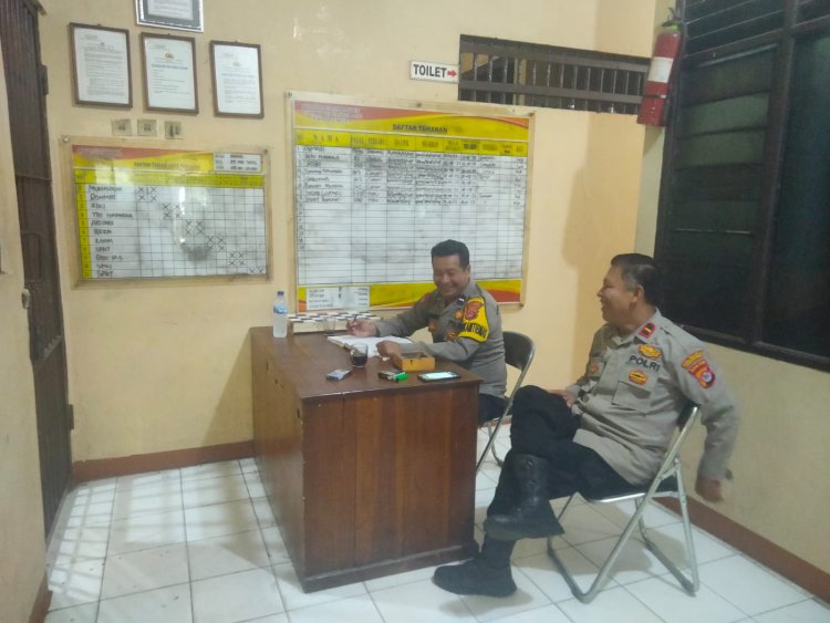 Aipda Tri Iskandar Bersama Ipda Agus Lili Suryana,Piket Jaga Tahanan, Cek Buku Mutasi Tahanan, Penjagaan Tahanan, Berjalan Dengan Baik Juga Lengkap