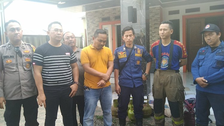 Penyebab Kebakaran Warung Bakso Dan Bangunan Kosong Di Desa Dukuh, Api Berasal Dari Kompor Gas