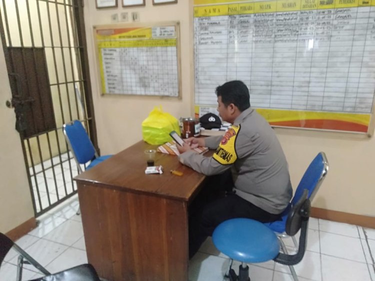 Aipda Tri Iskandar giliran Jaga Tahanan di Rutan Mako Polsek Cikupa, Polresta Tangerang