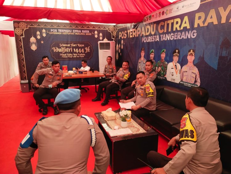 Dengan Kegiatan Kunjungan Wakapolresta Tangerang, Ke Pos Pam Terpadu Citra Raya Cikupa Tangerang Banten Oprasi Ketupat 2023,Pastikan Tetap Kondusip