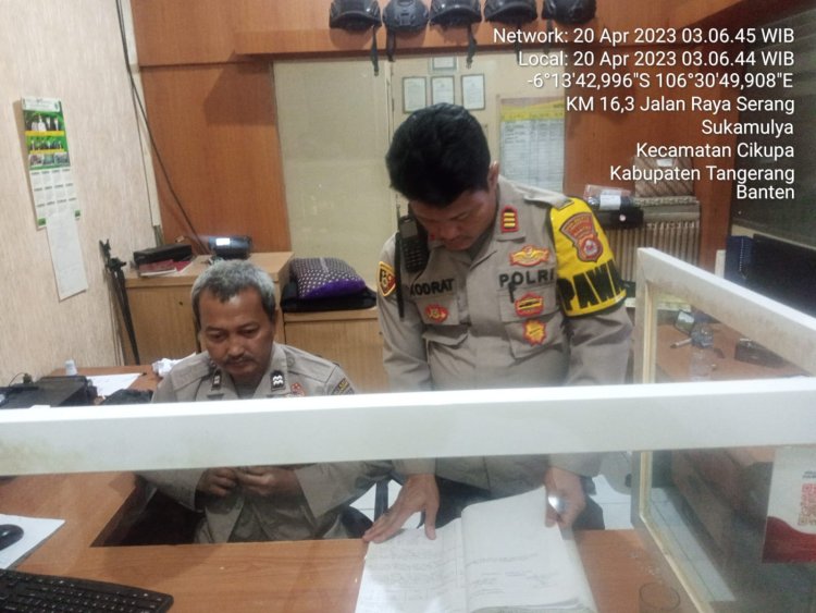 Pawas Polresta Tangerang Akp Kodratullah Serta Piket Provos Hakim Cek Mako Polsek Cikupa, Kontrol Situasi Tahanan,Cek Buku Mutasi, Kesiap Siagaan Personil Polsek Cikupa Polresta Tangerang Polda Banten