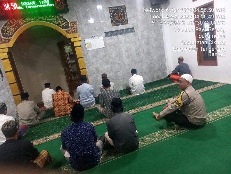 Bripka Anwarudin Bhabinkamtibmas Kel.Sukamulya Melaksanakan Giat Subuhan keLiLing Bersama warga
