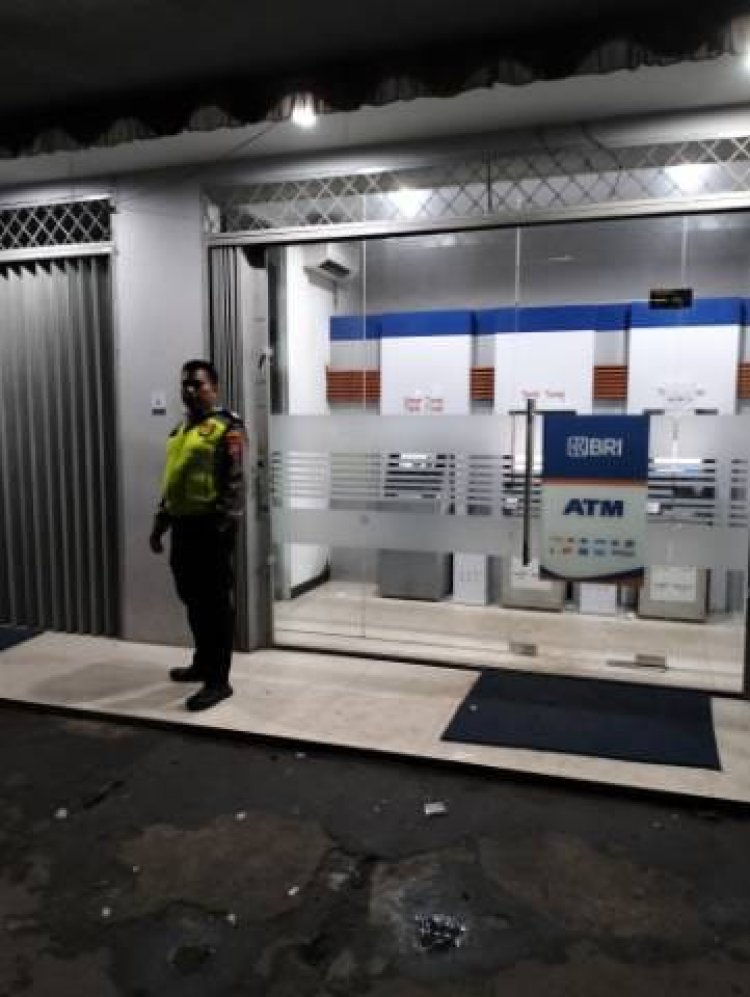 Melaksanakan giat patroli barcode BRIPKA NOVRIZAL DWI FARIZKY pesan Kamtibmas KeJajaran Scurity