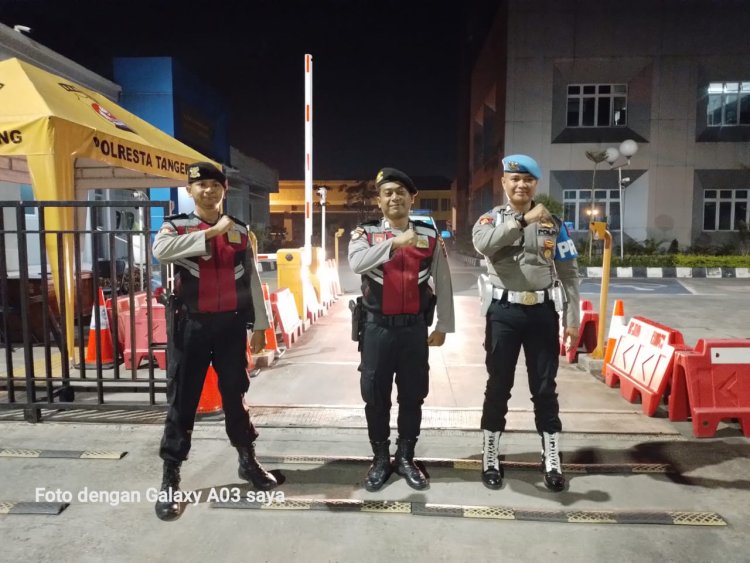 Pelayanan Masyarakat Dan Penjagaan Mako Polresta Tangerang.