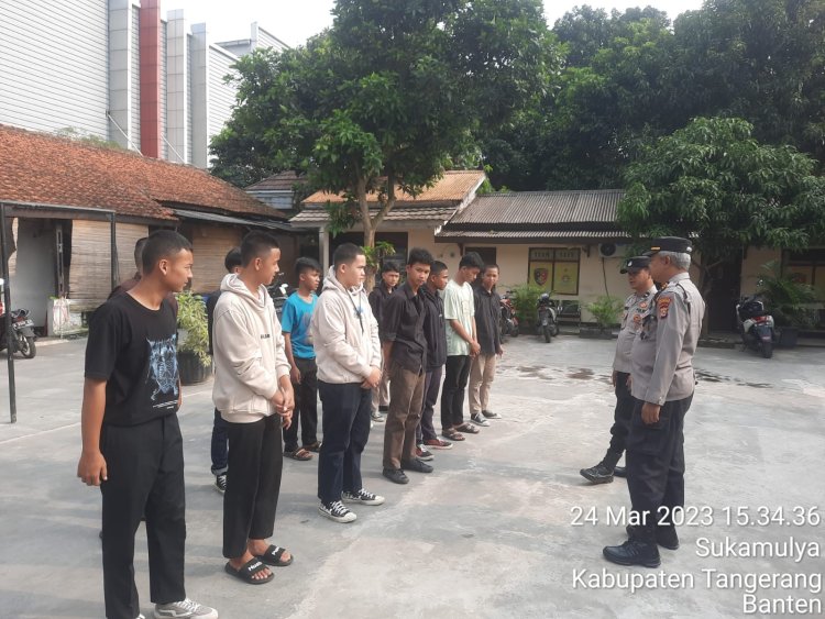 Pembinaan dan Himbauan Wawasan Kebangsaan oleh Kanit Binmas Polsek Cikupa terhadap Pelajar yang terindikasi Melakukan Tawuran.