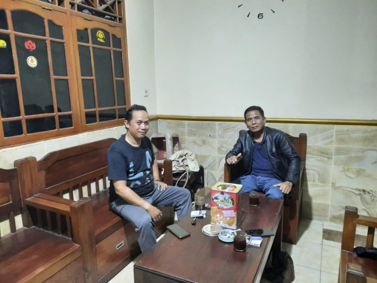 kunjungan Polisi Rw AIPDA.ENDANG.SETIAWANTO Ps kasie  Humas Polsek Cikupa, Terkait Banjir Di Pasir Jaya Kec. Cikupa Tangerang