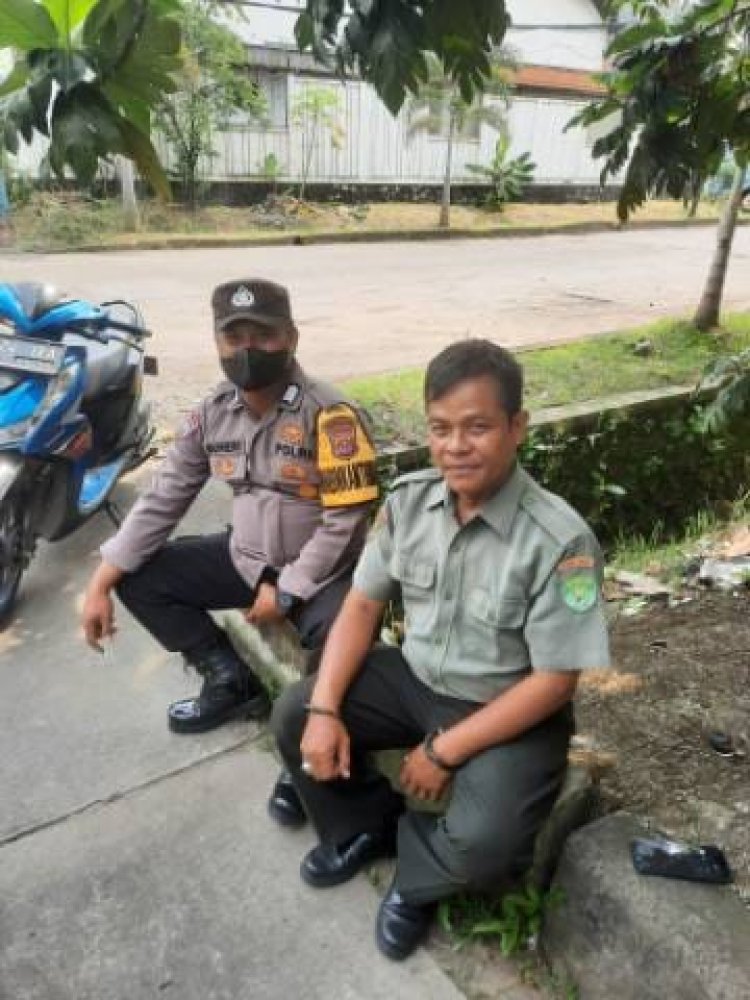 BRIPKA SUHERI WIJAYA, S.H.   ANGGOTA SABHARA POLSEK   POLSEK CIKUPA,Laksanakan Rutinitas Kunjungan Polisi RW Kel. TALAGA kec. Cikupa