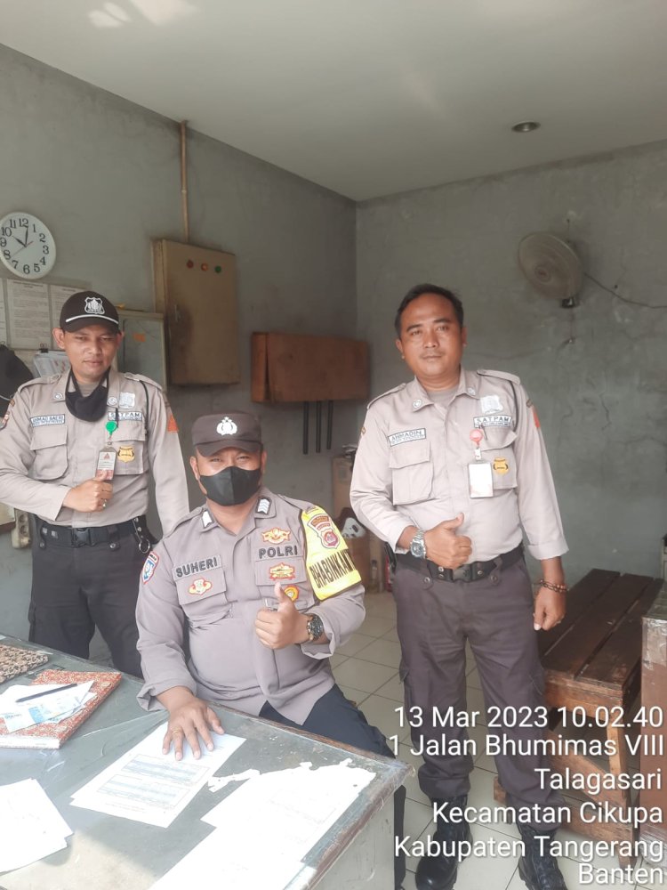 Anggota Polsek Cikupa Bripka Suheri Wijaya, Lakukan Kunjungan Ke Desa Talaga Cikupa.