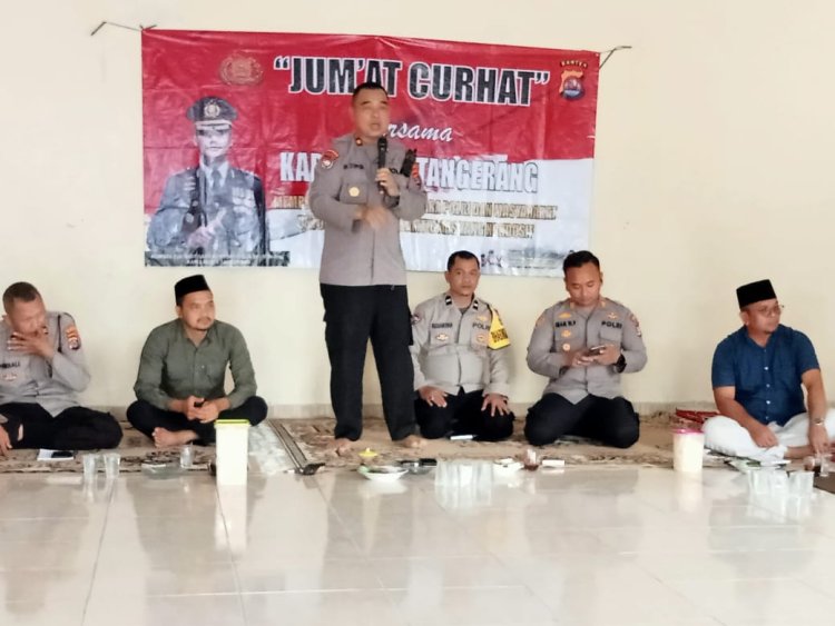 Kegiatan Jumat Curhat Kapolsek Cikupa Polresta Tangerang di Desa Pasir Jaya Kecamatan Cikupa Kabupaten Tangerang