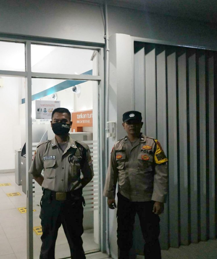 Anggota Piket Polsek Cikupa,Kanit Reskrim IPDA Fikri Abdul Azis, S.Tr.k,Gelar Patroli Antisipasi Gangguan Kamtibmas