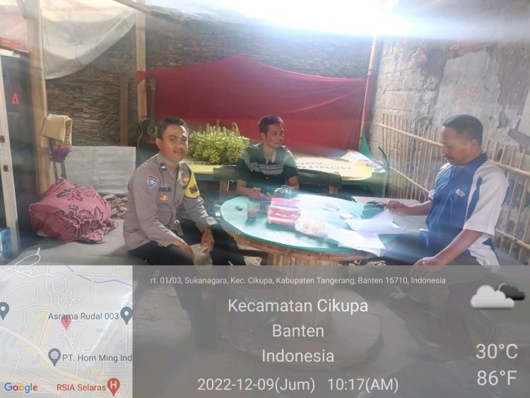 Bhabinkamtibmas Desa Sukadamai Aiptu Mukhsodin Polsek Cikupa Sambang Kepada Warga Sukadamai