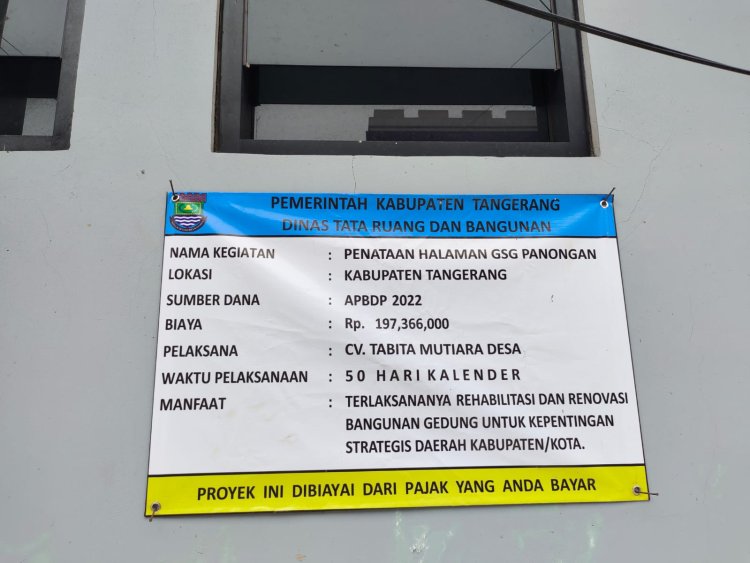Belum Genap Satu Minggu, Proyek Penataan Halaman GSG Panongan Alami Retak-Retak Bagaikan Di Guncang Gempa Bumi