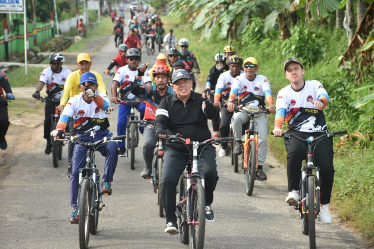 Aswar Hadi wakil bupati lamtim.Gowes bersama dengan masyarakat
