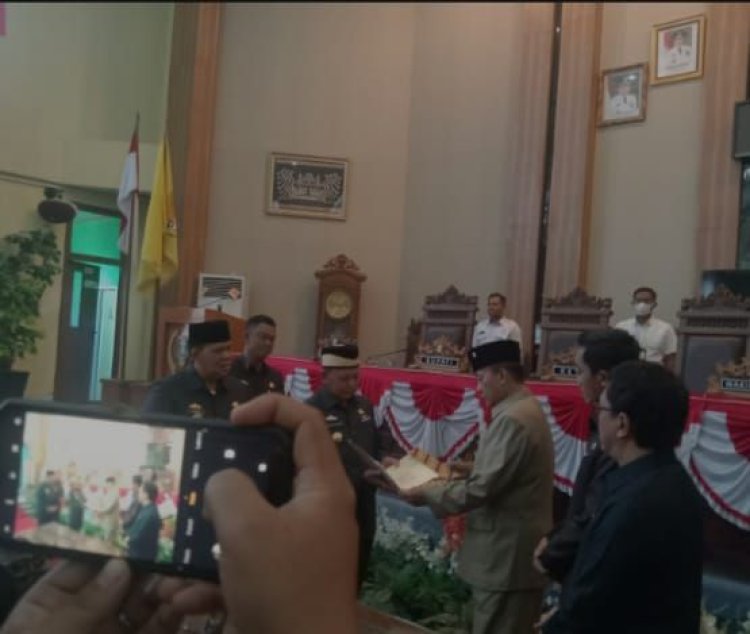 APBD, th 2022 telah di sahkan oleh wakil rakyat,agar perangkat desa bersabar