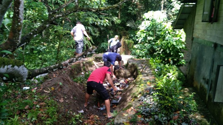 Listoni Peratin Pekon serai Giat Laksanakan Gotong Royong Bersama warga binaannya
