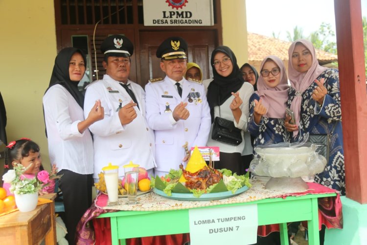 HUT ke 57 desa Srigading di warnai pemotongan tumpeng