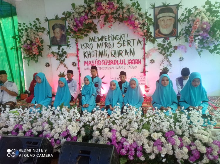 Peringati ISRA Miraj Nabi Muhammad SAW, 12 Santri Masjid Riyadlul Jannah Hotmil Quran