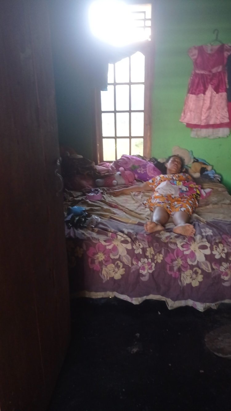 Diduga Kanker Serviks Seorang Janda Terkapar Lemas