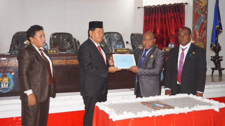 DPRD Sahkan Perda APBD-P Tahun 2022, Bupati Tonny Tesar : Wujudkan Kabupaten Kepulauan Yapen yang Lebih Maju dan Lebih Sejahtera
