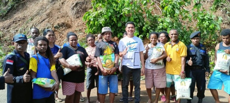 Bersama DPD Partai Nasdem, Ade Yullen Banua Tinjau Lokasi Bencana Tanah Longsor dan Banjir di Tiga Distrik