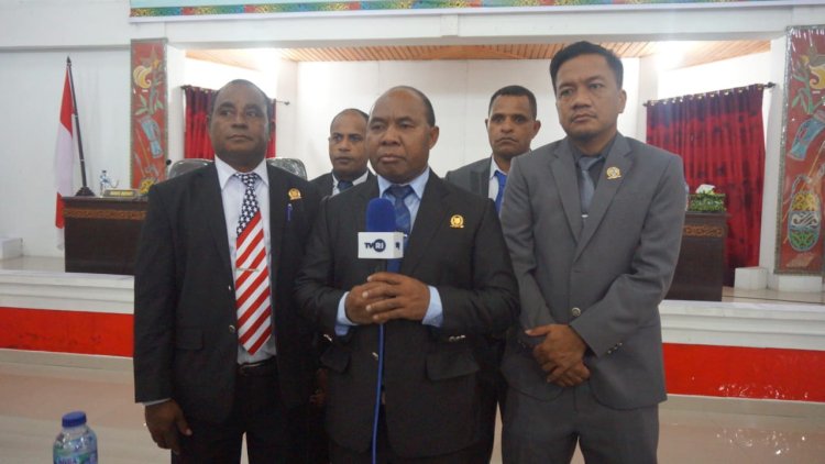 "Maksimalisasi Sektor Pajak dan Retribusi Pemda Dalam Target Peningkatan PAD" harap Ketua DPRD Yohanis G. Raubaba terhadap LKPj Pelaksanaan APBD TA. 2021