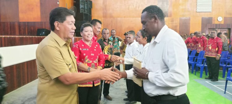 Lantik 185 BAMUSKAM Terpilih, Bupati Tonny Tesar Jelaskan Peran Strategis Bamuskam