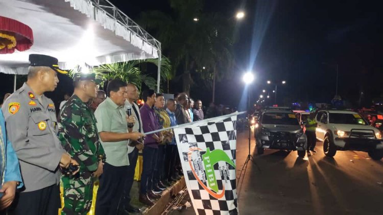 Bupati Yapen Tonny Tesar, S.Sos Melepas Peserta Pawai Takbiran Keliling..!!