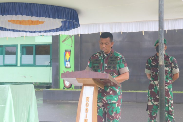 Danrem 173/PVB Resmi Menutup Program TMMD Ke-113 Kodim 1709/Yawa di Kampung Poom I